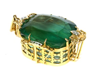 Lot 68A - An 18ct gold fluorite and treated diamond pendant