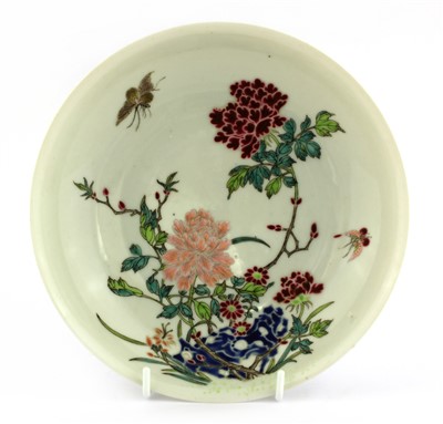 Lot 443 - A Chinese famille rose plate