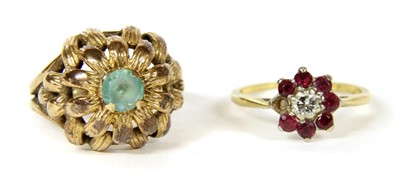 Lot 292 - A 9ct gold blue zircon bombé ring