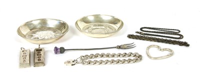 Lot 336 - A quantity of silver items