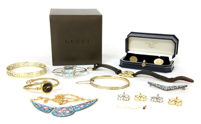 Lot 305 - A quantity of jewellery
