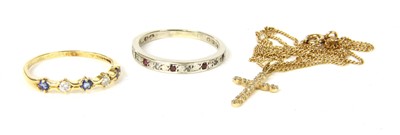 Lot 308 - An 18ct gold sapphire and diamond ring