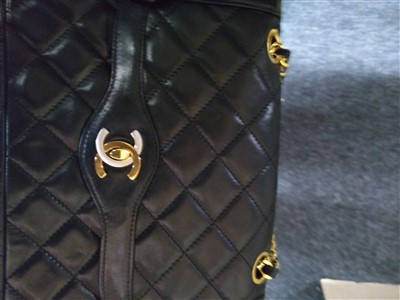 Lot 691 - A Chanel matelassé lambskin leather shoulder bag