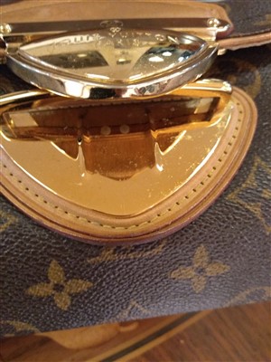 Lot 677 - A Louis Vuitton monogrammed 'Beverly' Clutch