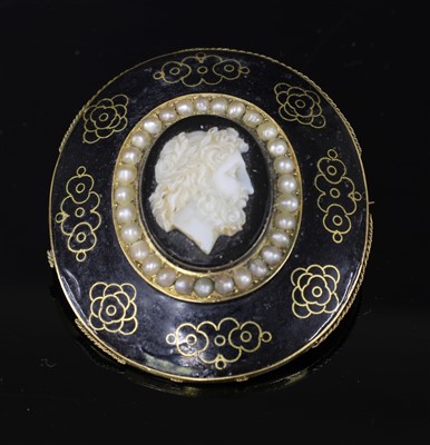 Lot 52 - A Victorian hardstone cameo memorial brooch