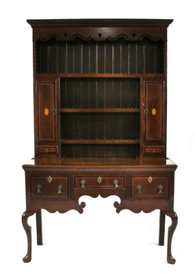 Lot 539 - A small oak and inlaid dresser