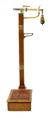 Lot 633 - A set of Avery scales