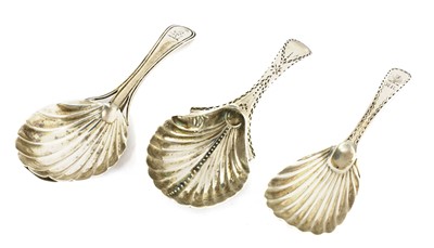 Lot 15 - A George III silver caddy spoon