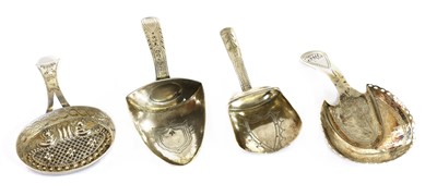 Lot 14 - A George III silver caddy shovel