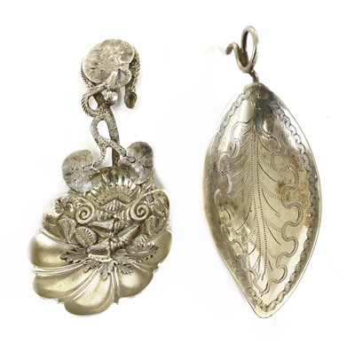 Lot 20 - A George III silver leaf-shaped caddy spoon