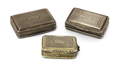 Lot 68 - A George III silver vinaigrette
