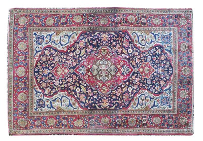 Lot 710 - A fine Persian Isfahan rug