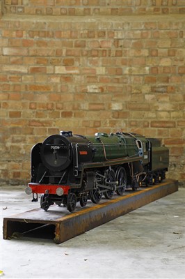 Lot 603 - A 5in gauge live steam model of the Britannia Class 4-6-2 locomotive and tender 'Boadicea' no.70036