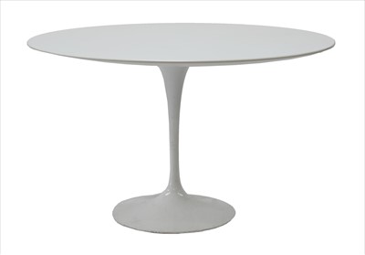 Lot 697 - A 'Tulip' table
