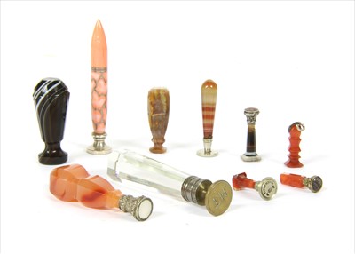Lot 167 - A quantity of desk seals