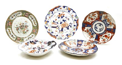 Lot 1381 - A collection of ceramics plates