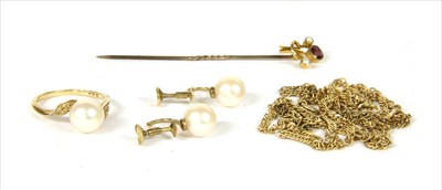 Lot 72 - A 14ct gold cultured pearl ring