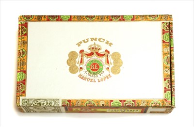 Lot 110 - J. Valle & Co, Manuel Lopez, 25 Punch-Punch, boxed