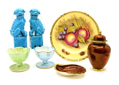 Lot 1294 - A collection of ceramics
