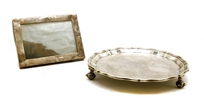 Lot 1136 - A silver salver