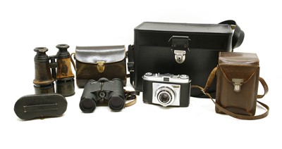 Lot 1392 - A quantity of cameras and binoculars
