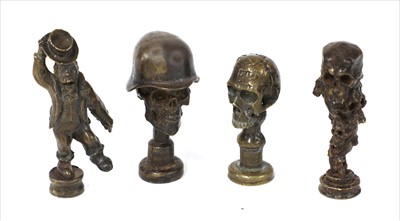 Lot 328 - SKULLS