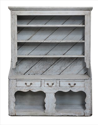 Lot 461 - DRESSER