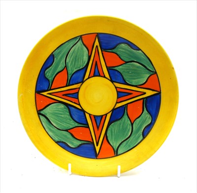 Lot 105 - A Clarice Cliff Bizarre pattern plate