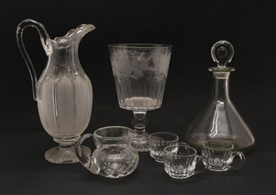Lot 198 - Decorative glassware