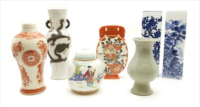 Lot 160 - Decorative pottery and porcelain