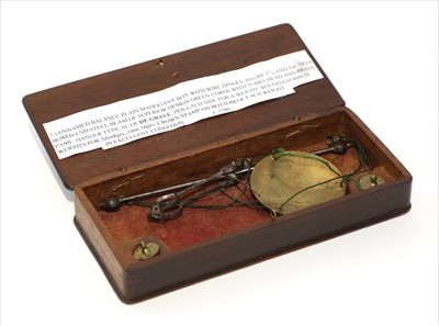 Lot 1214 - A mahogany cased coin scale