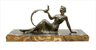 Lot 196 - An Art Deco spelter centrepiece