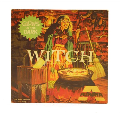 Lot 43 - GLOW IN THE DARK SALEM WITCH