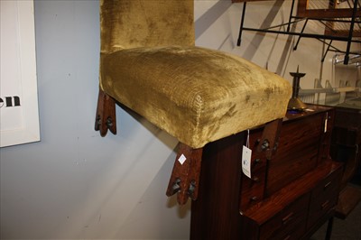 Lot 5 - An oak prie-dieu