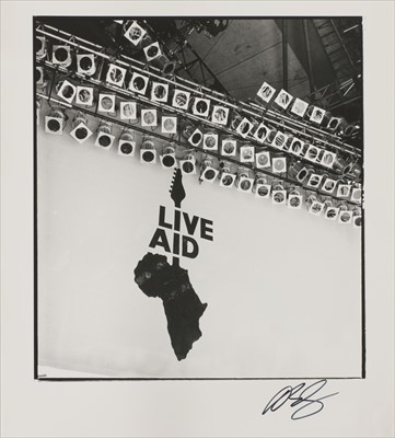 Lot 310 - DAVID BAILEY (b.1938)