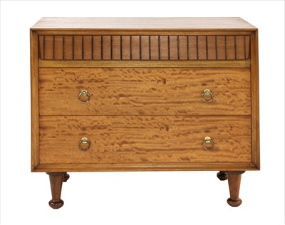 Lot 289 - A pair of Heal's mahogany bedside cabinets
