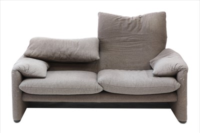 Lot 601 - A 'Maralunga' settee