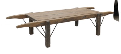 Lot 822 - A pine gig or grocer's cart