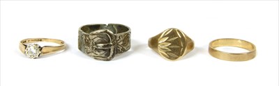 Lot 26 - A 9ct gold single stone diamond ring