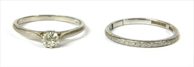 Lot 11 - A platinum single stone diamond ring