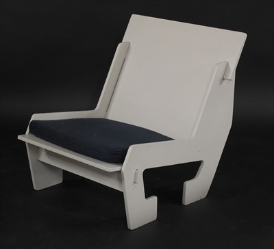 Lot 495 - A painted chair