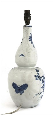 Lot 183 - A Chinese blue and white double gourd vase