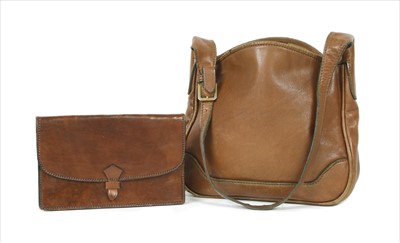 Lot 1001 - A Vintage Gucci brown leather shoulder bag