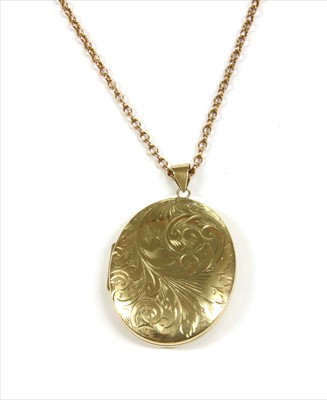 Lot 53 - A 9ct gold oval hinged locket