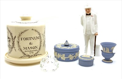 Lot 200 - A collection of ceramics and glass