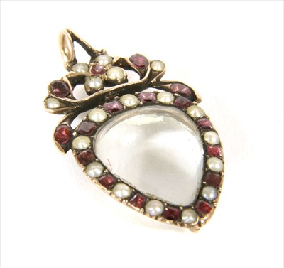 Lot 1 - A Georgian gold flat cut garnet and split pearl glazed locket pendant, c.1790