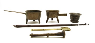 Lot 268 - A cast bronze mortar