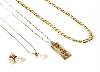 Lot 67 - A quantity of 9ct gold jewellery