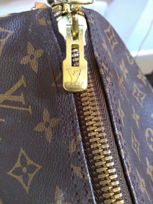 Lot 430 - A Louis Vuitton monogrammed canvas Keepall 50 holdall