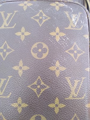 Lot 431 - A Louis Vuitton monogrammed canvas cabin bag